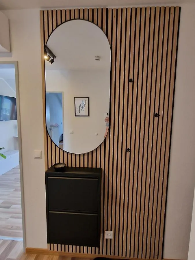 C4S Come4Stay Altoetting - 3-Zi Whg I Zentrale Lage I Parkplatz I Balkon I Wifi I Smarttv I 1 Kingsize, 1 Queensize Bett I Office Arbeitsplatz I Wohnbereich Mit Couch Und Essbereich I Voll Ausgestattete Kueche I Nespresso 0*, Altötting
