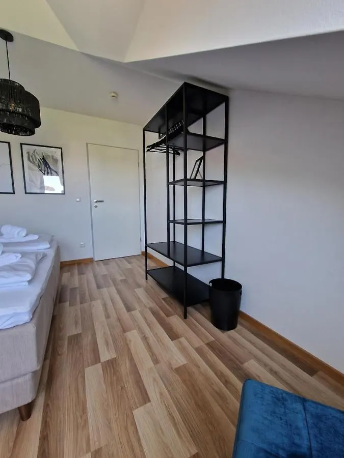 C4S Come4Stay Altoetting - 3-Zi Whg I Zentrale Lage I Parkplatz I Balkon I Wifi I Smarttv I 1 Kingsize, 1 Queensize Bett I Office Arbeitsplatz I Wohnbereich Mit Couch Und Essbereich I Voll Ausgestattete Kueche I Nespresso Apartmán